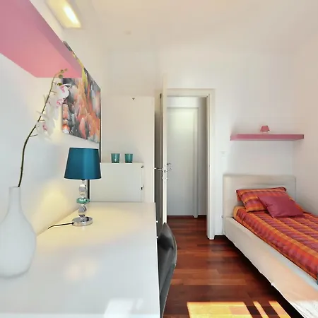 White Pebble - Luxury With Parking Appartamento *