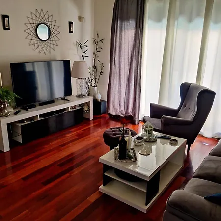Apartment White Pebble - Luxury With Parking *