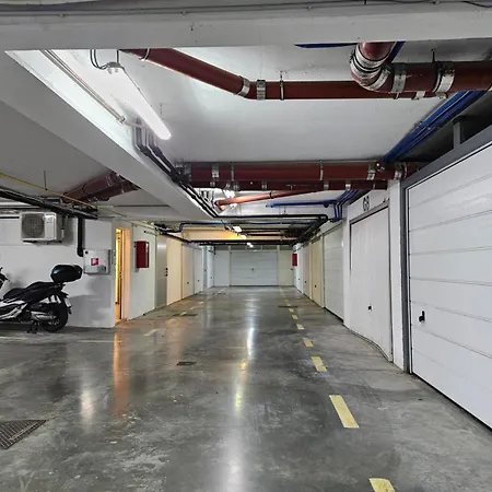 White Pebble - Luxury With Parking Apartment *