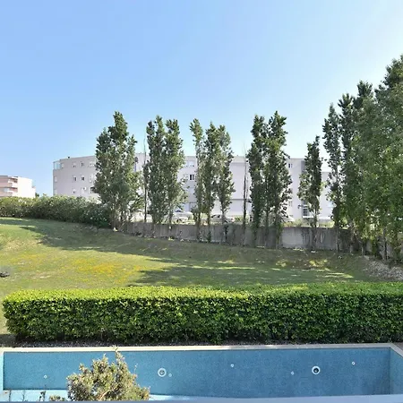 White Pebble - Luxury With Parking Apartment